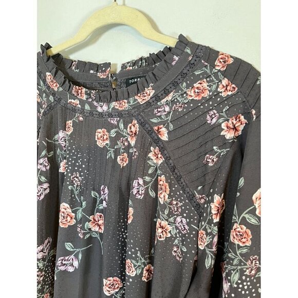 Torrid Dark Gray Floral Blouse - Picture 6 of 14